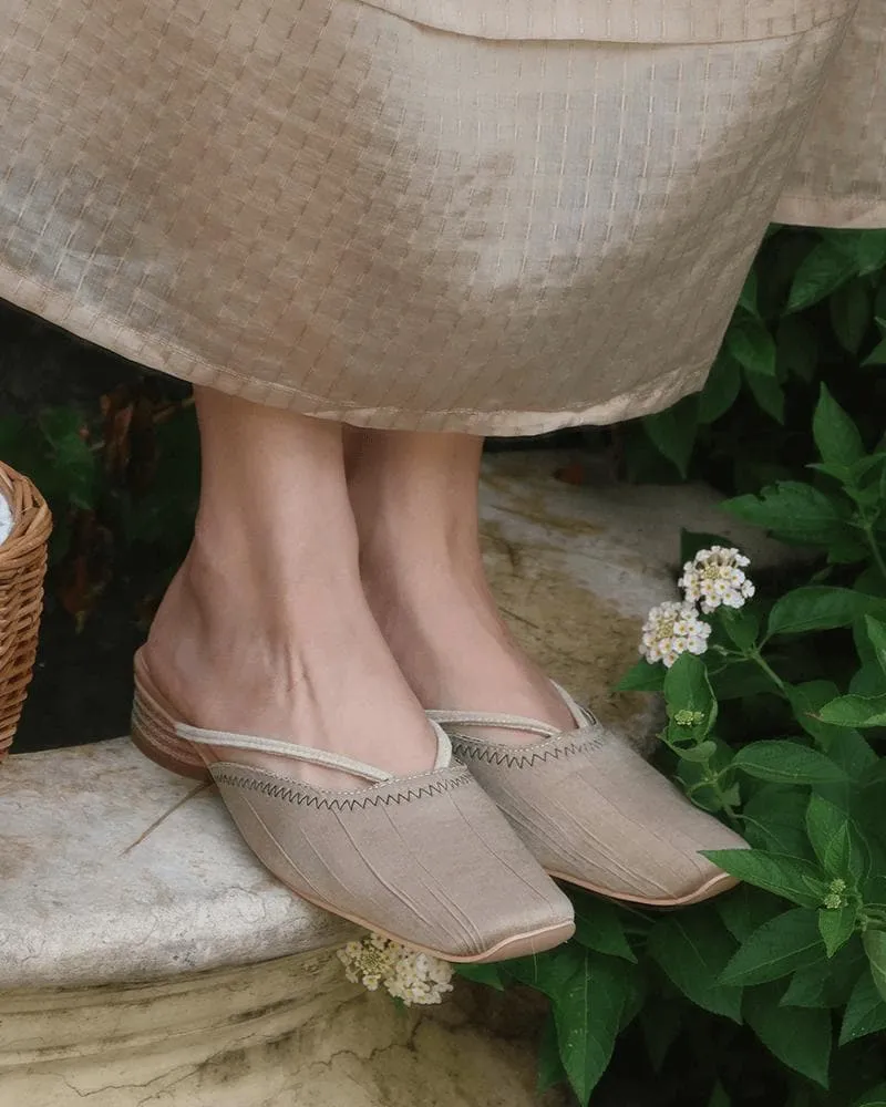 Elegant Square Toe Slippers