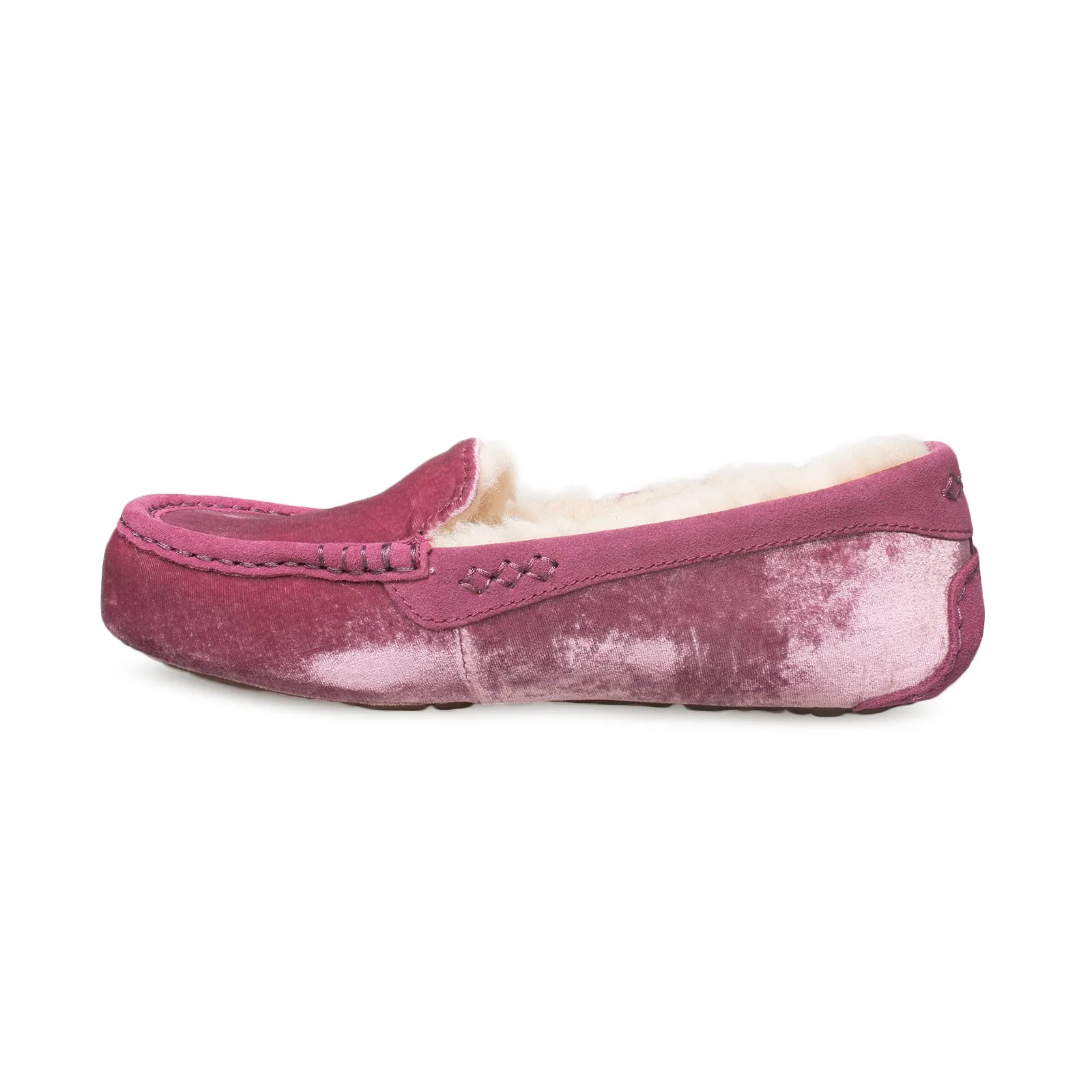 Sure! Heres an optimized title for the product:

Womens UGG Ansley Velvet Bougainvillea Slippers - Luxurious Comfort and Stylish Design

This title adds modifiers that highlight the comfort and stylish aspect of the slippers while retaining the essential details of the product.