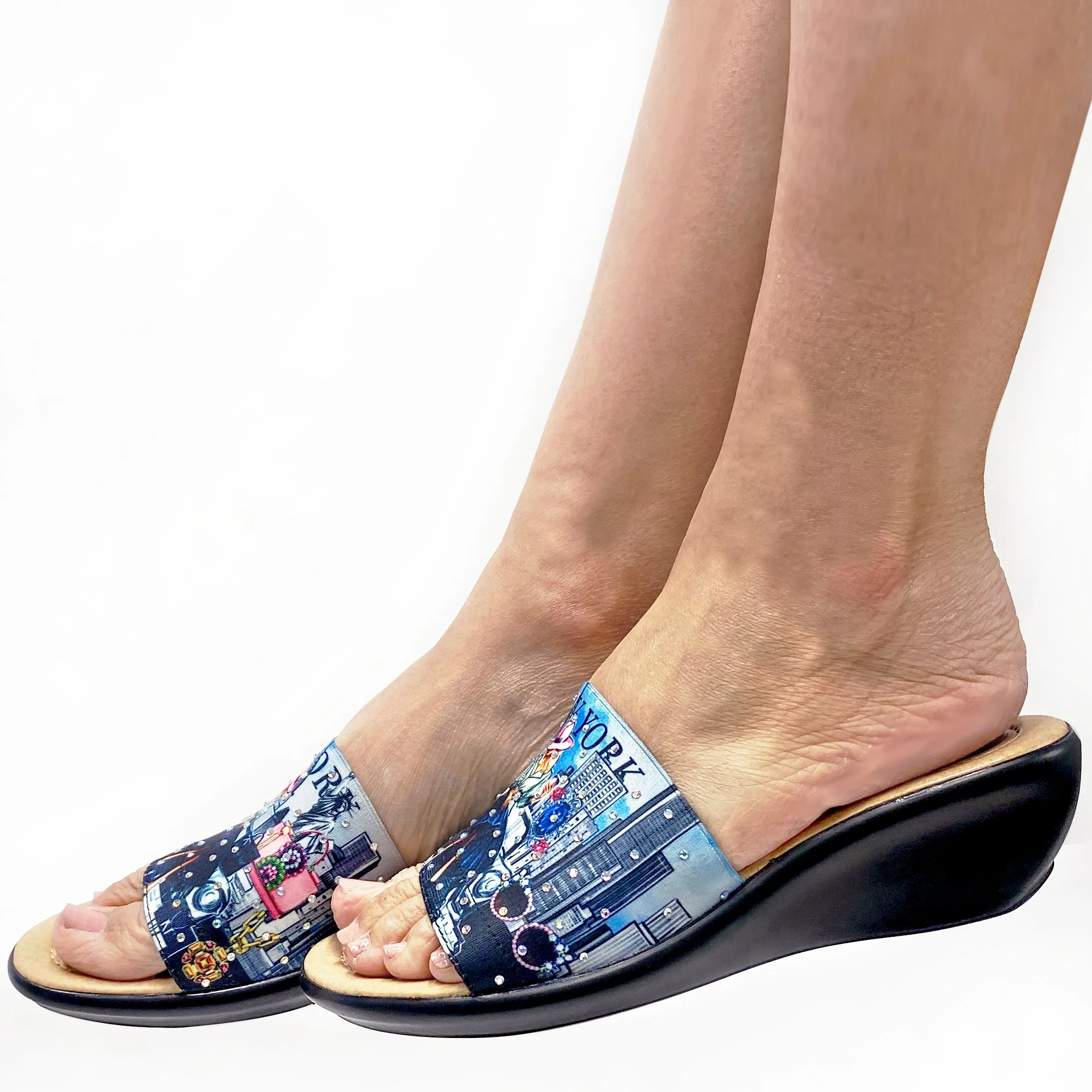 WEDGE SLIPPER